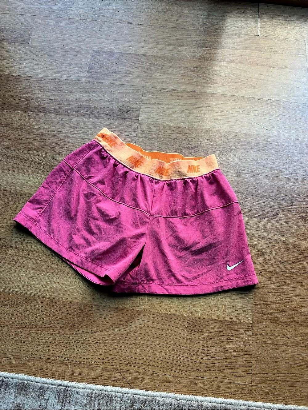 Nike Dri-FIT Athletic Shorts in Pink & Orange Size Medium